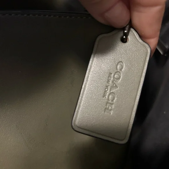 Coach Edie 31 Army Green Leather Bag - Picture 10 of 11